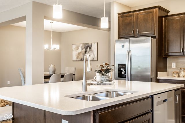 4848 W Jamestown Trace, New Palestine, IN 46163