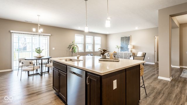 4848 W Jamestown Trace, New Palestine, IN 46163