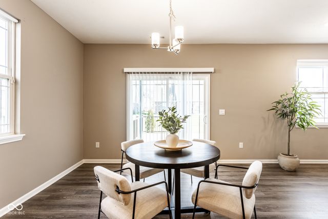 4848 W Jamestown Trace, New Palestine, IN 46163