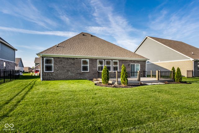 4848 W Jamestown Trace, New Palestine, IN 46163