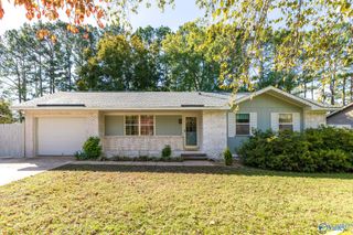 2205 Cecille Drive SW, Huntsville, AL 35802