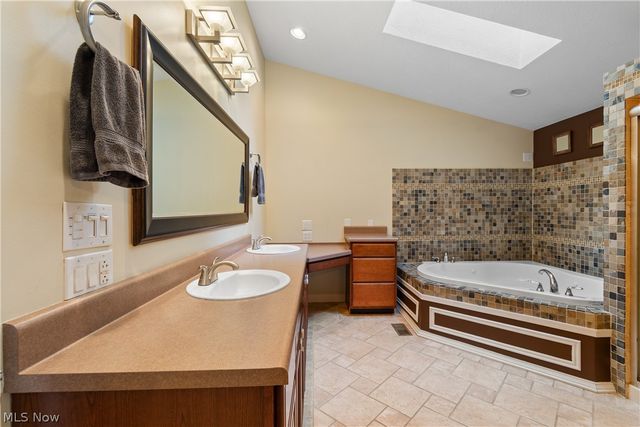 134 Bonnett Street SW, North Canton, OH 44720