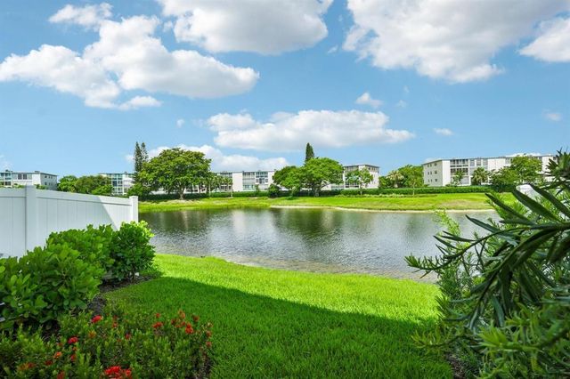 615 Parsons Way, Deerfield Beach, FL 33442