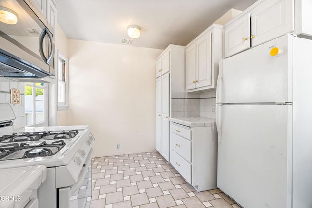 575 N Daisy Avenue, Pasadena, CA 91107