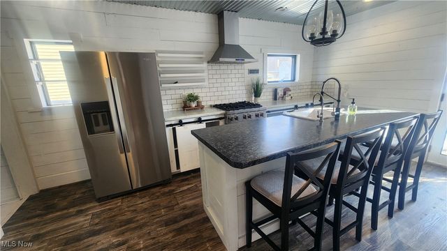 1408 Stewart Avenue, Cambridge, OH 43725