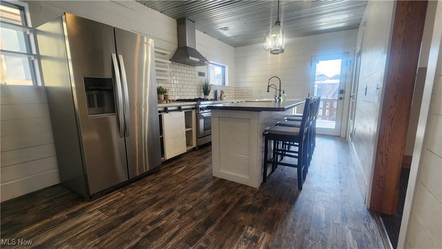 1408 Stewart Avenue, Cambridge, OH 43725