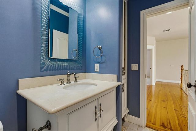 6415 N Pennsylvania Avenue, Nichols Hills, OK 73116