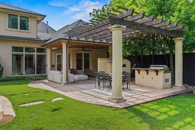 6415 N Pennsylvania Avenue, Nichols Hills, OK 73116