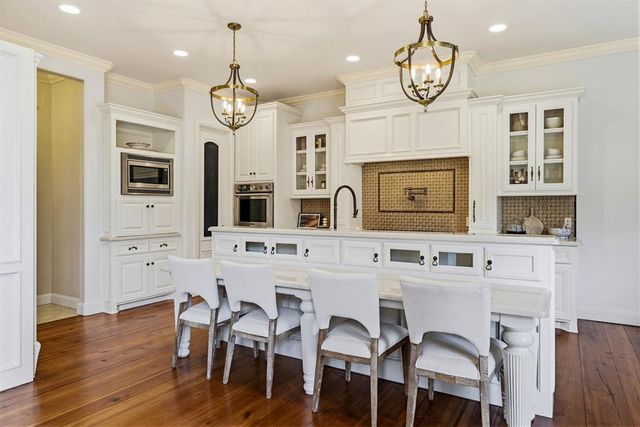 6415 N Pennsylvania Avenue, Nichols Hills, OK 73116