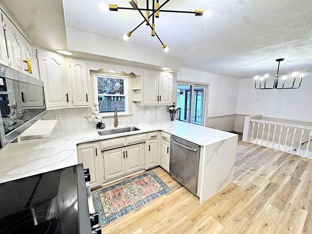 1412 N REXFORD STREET, Appleton, WI 54914