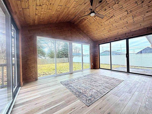 1412 N REXFORD STREET, Appleton, WI 54914