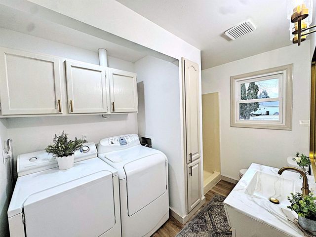 1412 N REXFORD STREET, Appleton, WI 54914