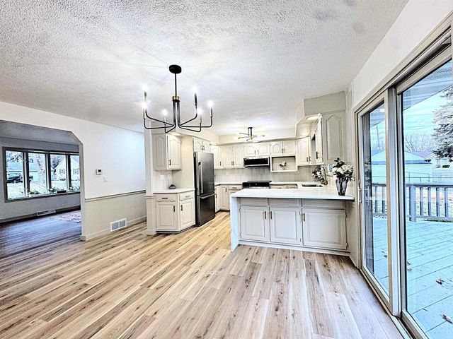 1412 N REXFORD STREET, Appleton, WI 54914