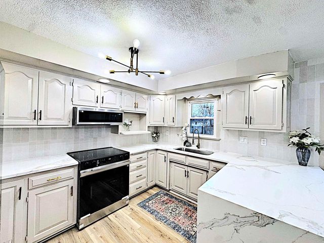 1412 N REXFORD STREET, Appleton, WI 54914