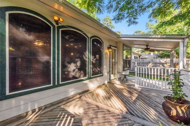 118 W Russet Grove Circle, The Woodlands, TX 77384