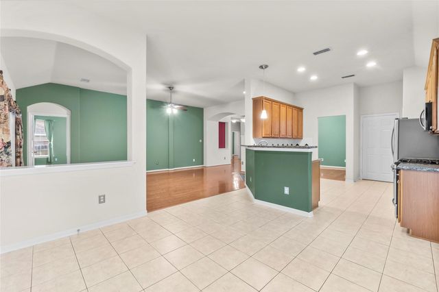 118 W Russet Grove Circle, The Woodlands, TX 77384