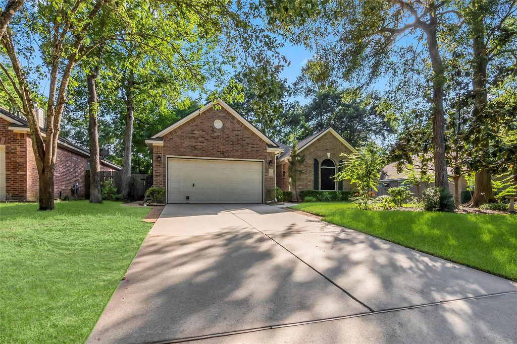 118 W Russet Grove Circle, The Woodlands, TX 77384