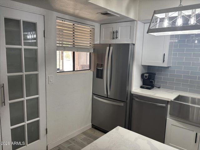 8155 E ROOSEVELT Street 220, Scottsdale, AZ 85257