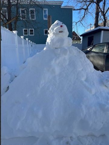 64 Harrison St, Haverhill, MA 01830