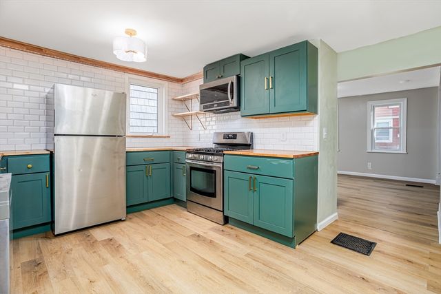 64 Harrison St, Haverhill, MA 01830