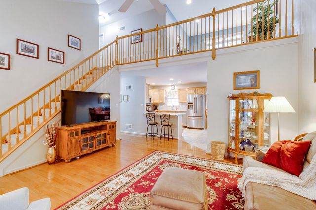 1285 WILLOW CREEK DR, Mount Joy, PA 17552