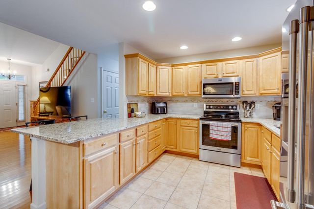 1285 WILLOW CREEK DR, Mount Joy, PA 17552