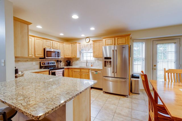 1285 WILLOW CREEK DR, Mount Joy, PA 17552