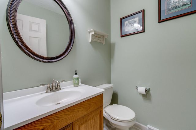 1285 WILLOW CREEK DR, Mount Joy, PA 17552
