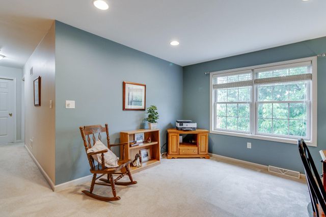 1285 WILLOW CREEK DR, Mount Joy, PA 17552