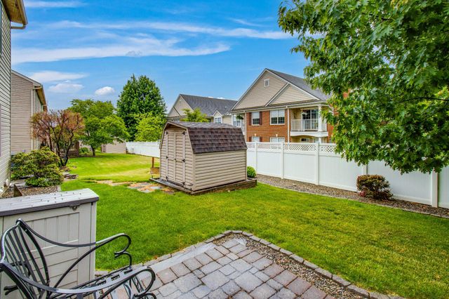 1285 WILLOW CREEK DR, Mount Joy, PA 17552