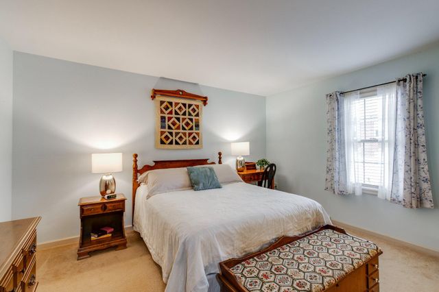 1285 WILLOW CREEK DR, Mount Joy, PA 17552