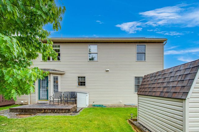 1285 WILLOW CREEK DR, Mount Joy, PA 17552