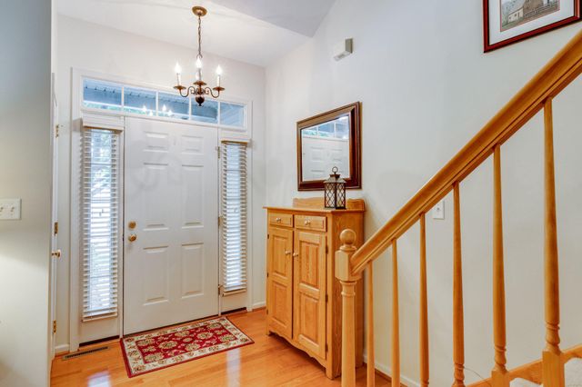 1285 WILLOW CREEK DR, Mount Joy, PA 17552