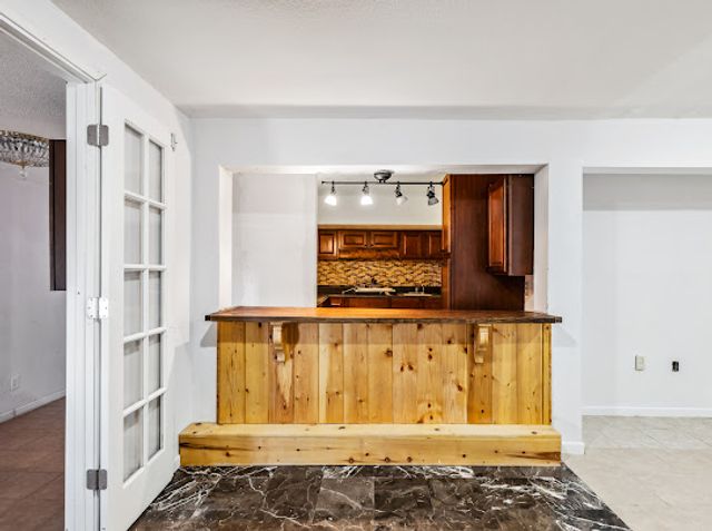 3485 Mountain Drive, Golden Valley, AZ 86413