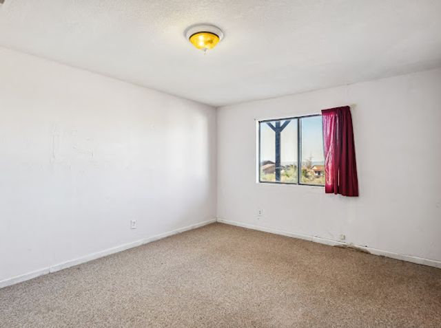 3485 Mountain Drive, Golden Valley, AZ 86413