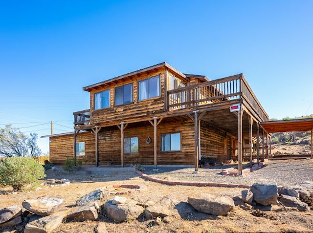 3485 Mountain Drive, Golden Valley, AZ 86413