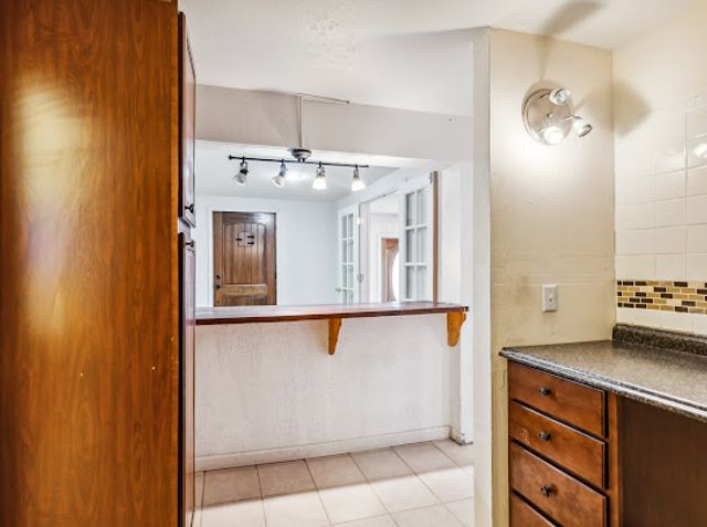 3485 Mountain Drive, Golden Valley, AZ 86413