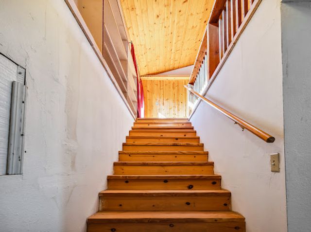 3485 Mountain Drive, Golden Valley, AZ 86413