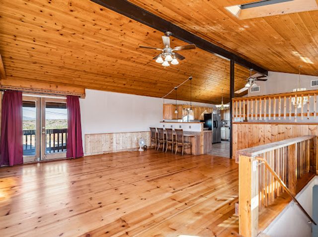 3485 Mountain Drive, Golden Valley, AZ 86413