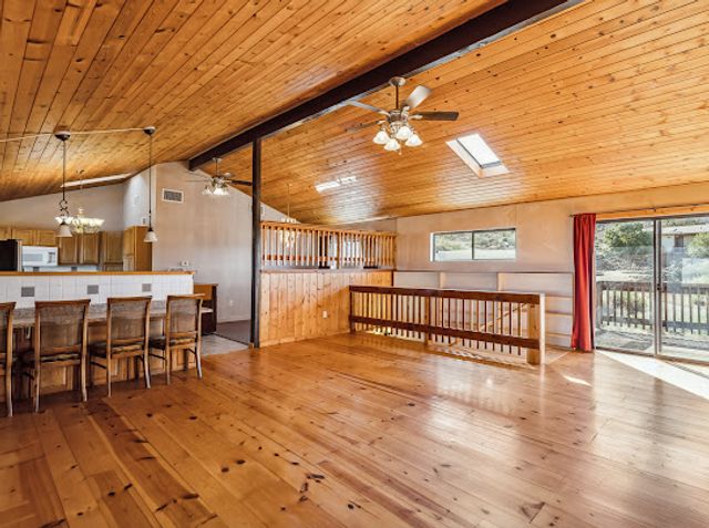 3485 Mountain Drive, Golden Valley, AZ 86413