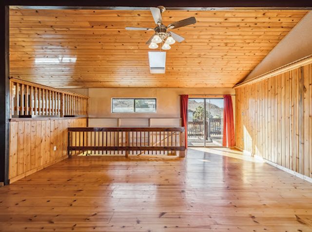 3485 Mountain Drive, Golden Valley, AZ 86413