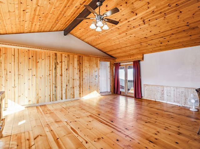 3485 Mountain Drive, Golden Valley, AZ 86413