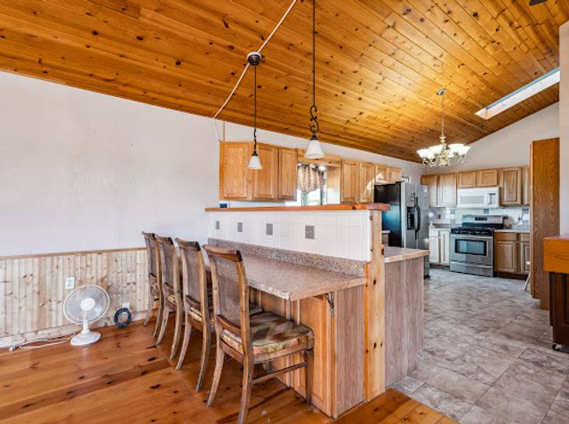 3485 Mountain Drive, Golden Valley, AZ 86413