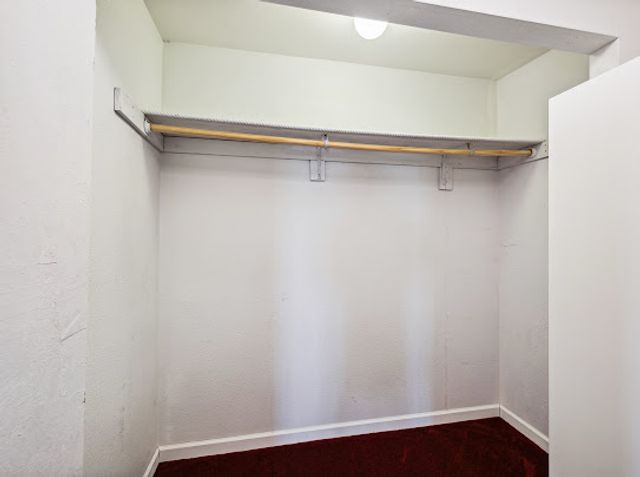 3485 Mountain Drive, Golden Valley, AZ 86413