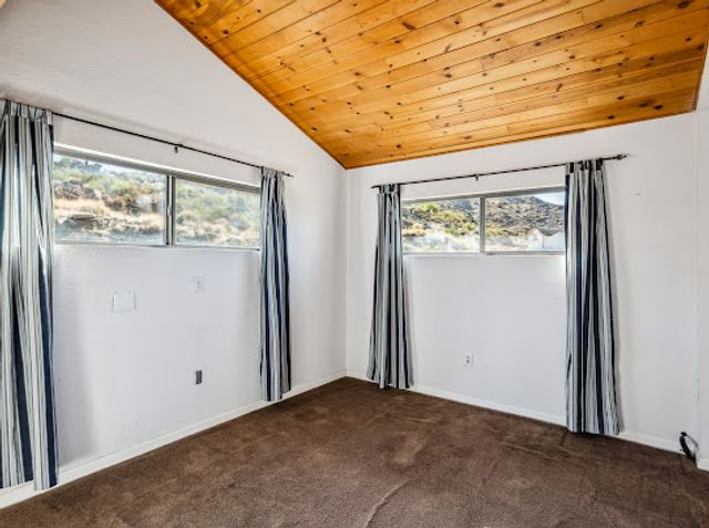 3485 Mountain Drive, Golden Valley, AZ 86413