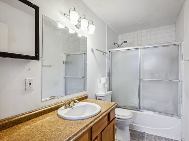 3485 Mountain Drive, Golden Valley, AZ 86413