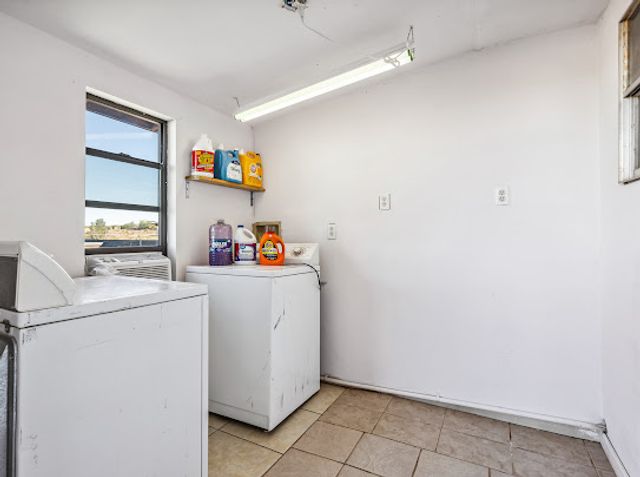 3485 Mountain Drive, Golden Valley, AZ 86413