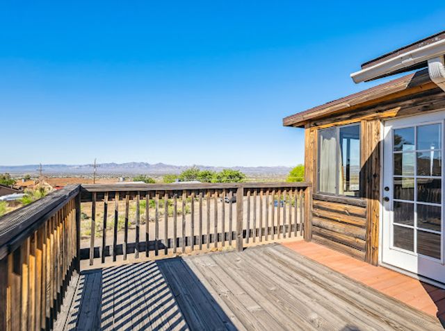 3485 Mountain Drive, Golden Valley, AZ 86413