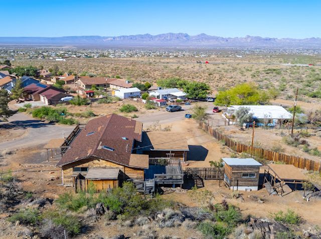 3485 Mountain Drive, Golden Valley, AZ 86413