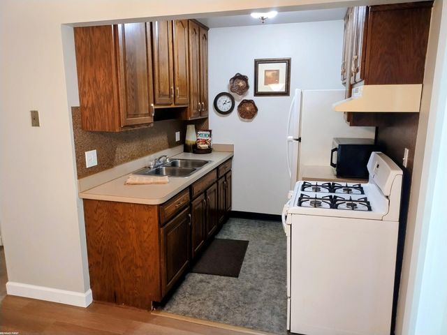 45547 Kensington Street, Utica, MI 48317